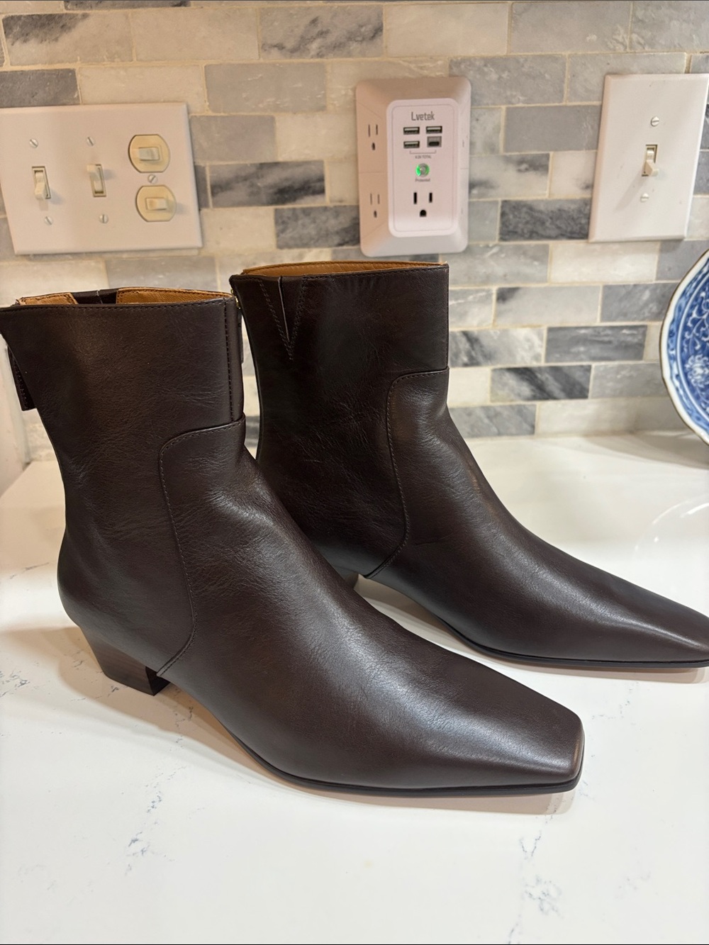 Madewell, the Laurel Bootie. Dark Brown Ankle Boots NWOB
